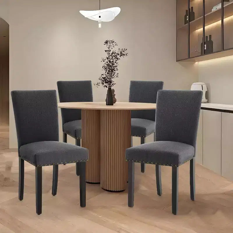 Lot de 2 chaises de salle à manger rembourrées, chaises Parsons ergonomiques à dossier haut en tissu avec garniture cloutée pour cuisine/salle à manger/hôtel