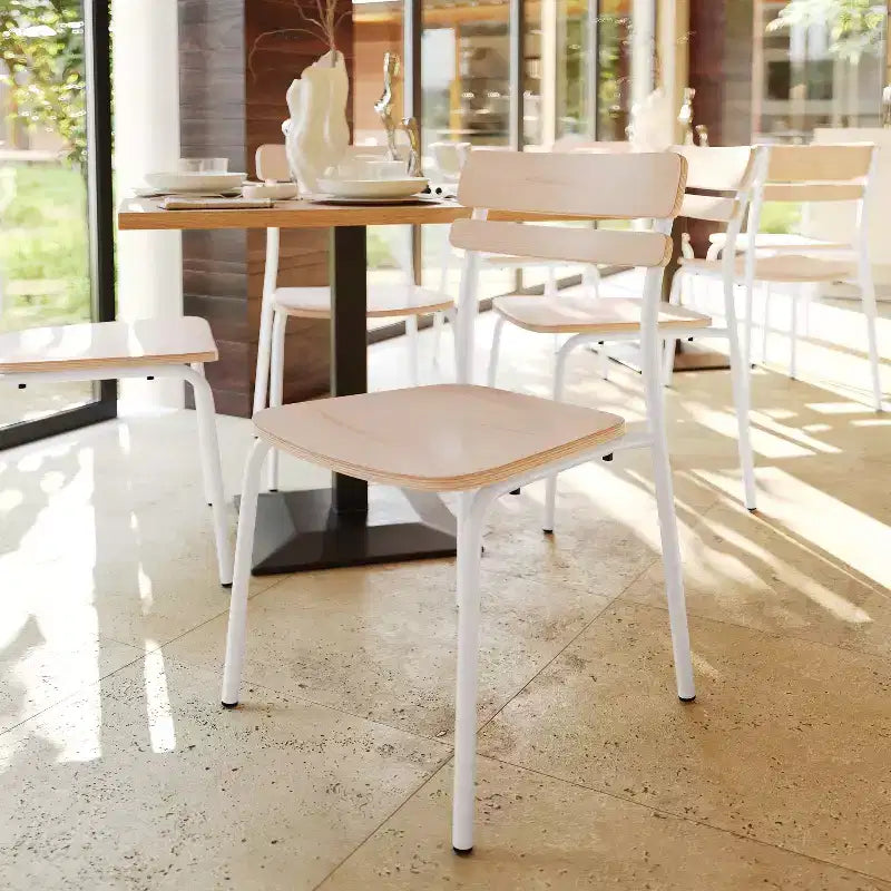 Lot de 2 chaises de salle à manger commerciales en bois massif avec piétement métallique et finition antique