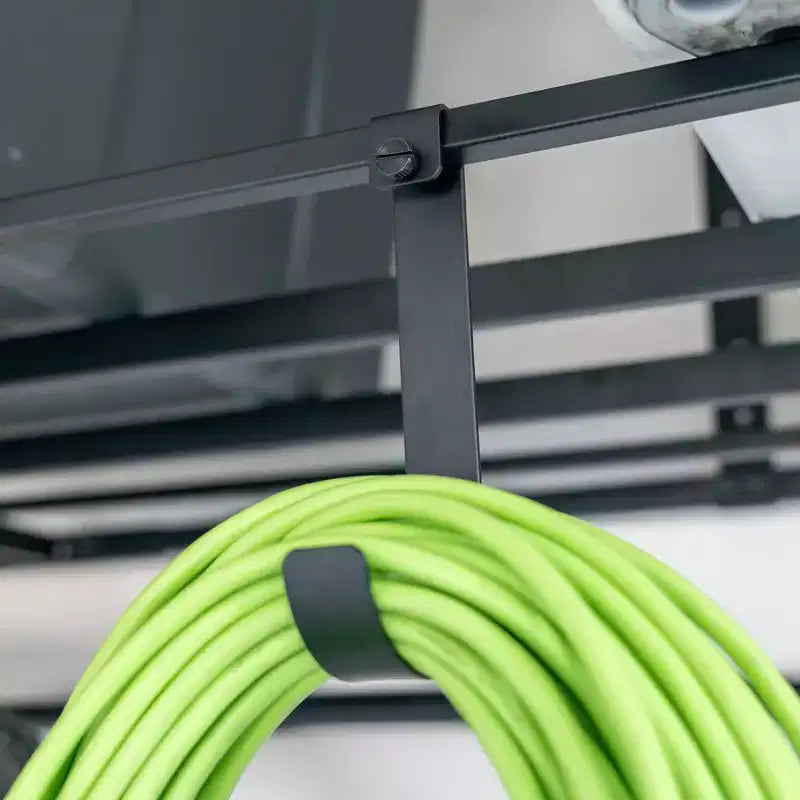 Rangement de garage suspendu 3' x 8' avec crochets | Supporte 317 kg