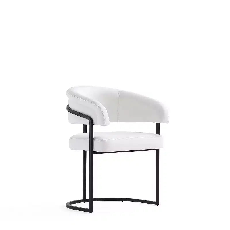 Chaise de salle à manger moderne tapissée de similicuir