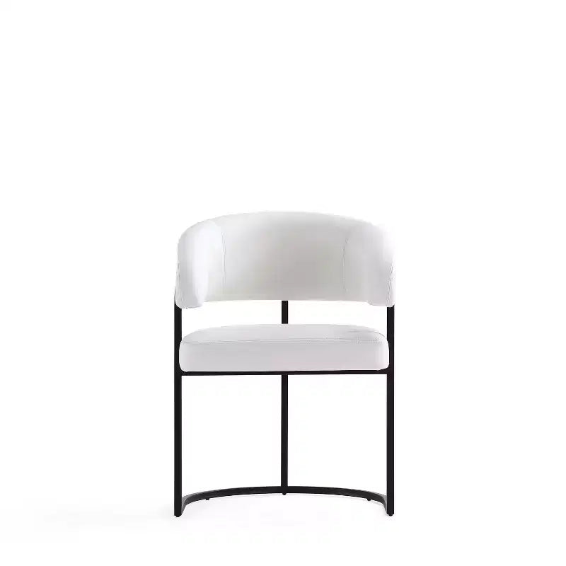 Chaise de salle à manger moderne tapissée de similicuir