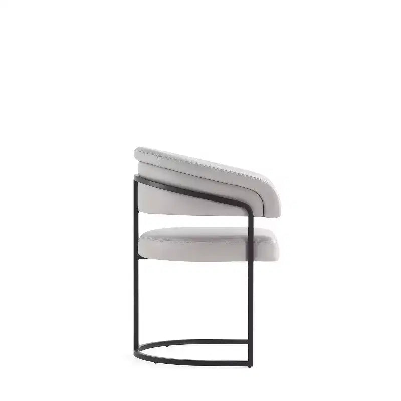 Chaise de salle à manger moderne tapissée de similicuir